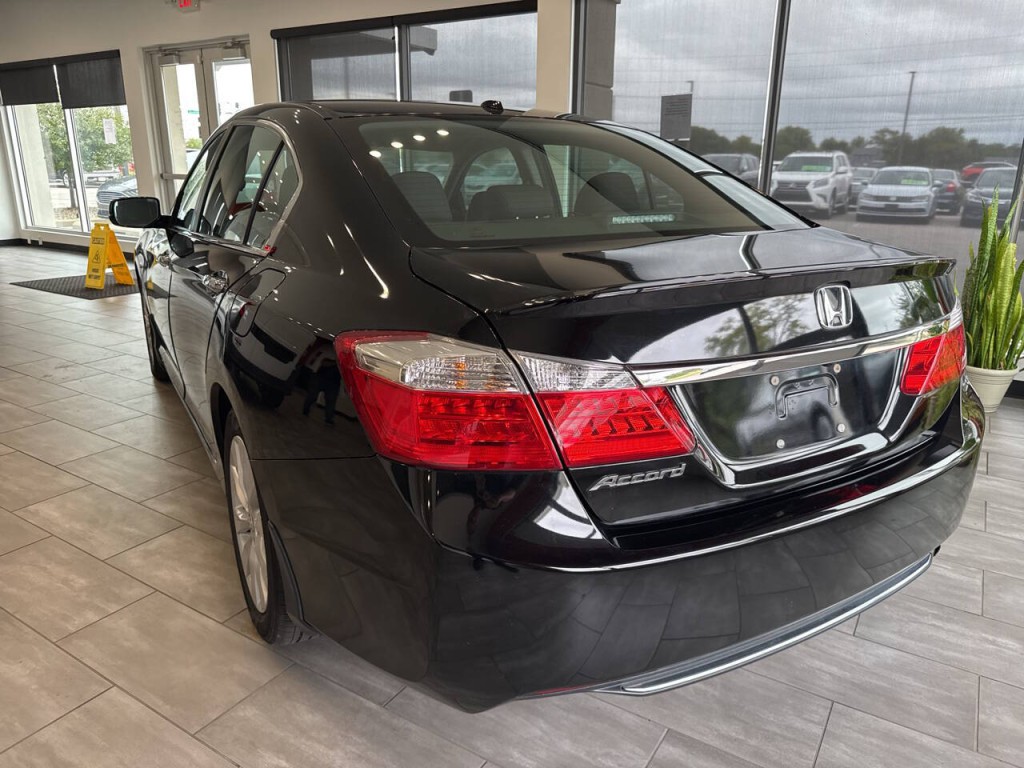 2013 Honda Accord Image 10