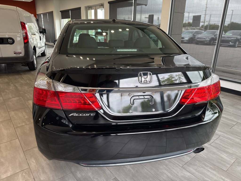 2013 Honda Accord Image 11