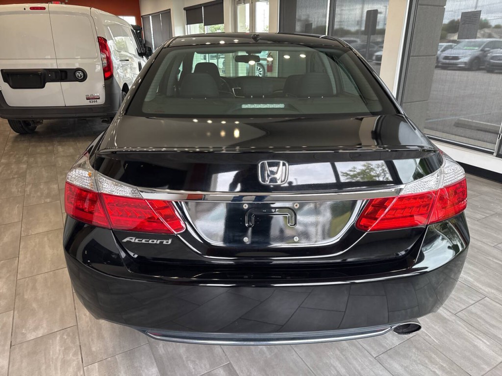 2013 Honda Accord Image 12