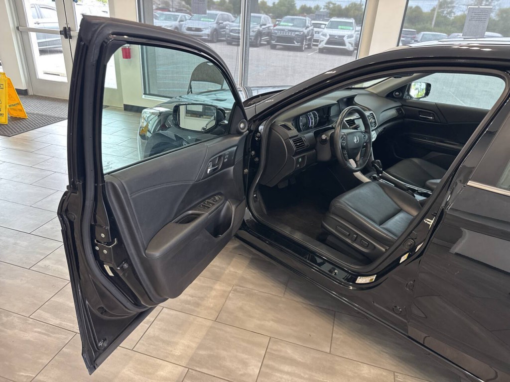 2013 Honda Accord Image 23