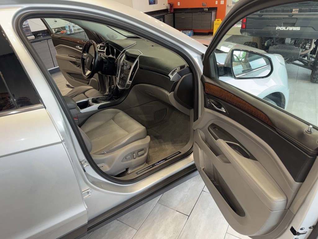2012 Cadillac SRX Image 26