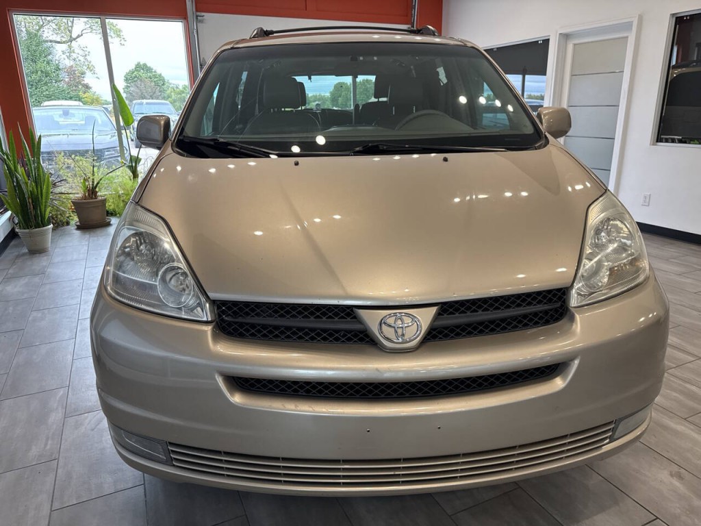 2005 Toyota Sienna Image 7