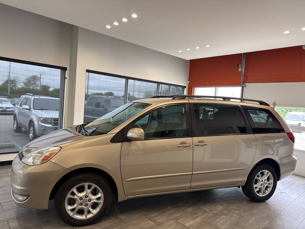 2005 Toyota Sienna Image 15