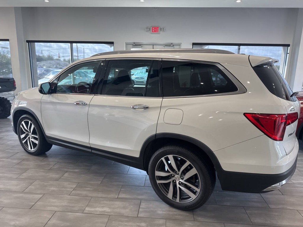 2017 Honda Pilot Image 12