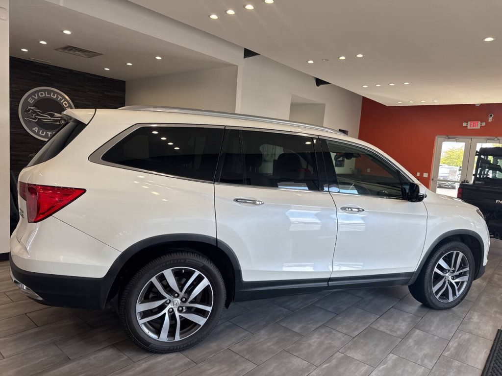 2017 Honda Pilot Image 16