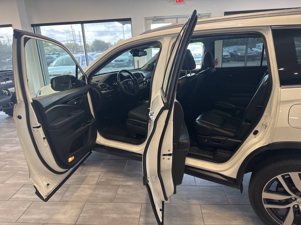 2017 Honda Pilot Image 17