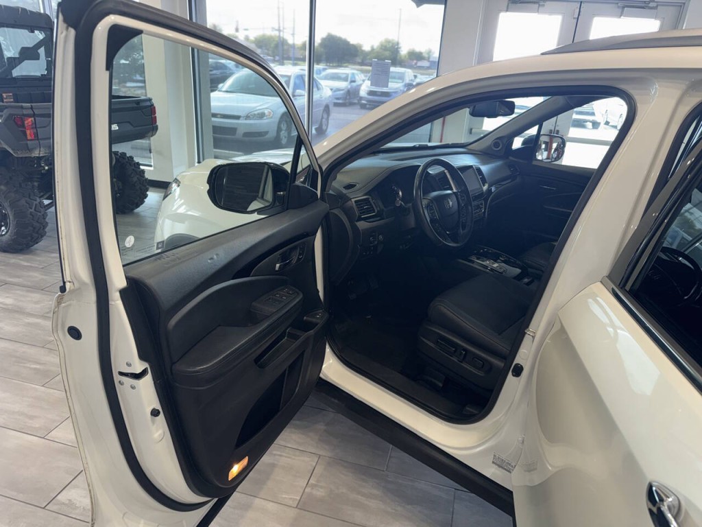 2017 Honda Pilot Image 18