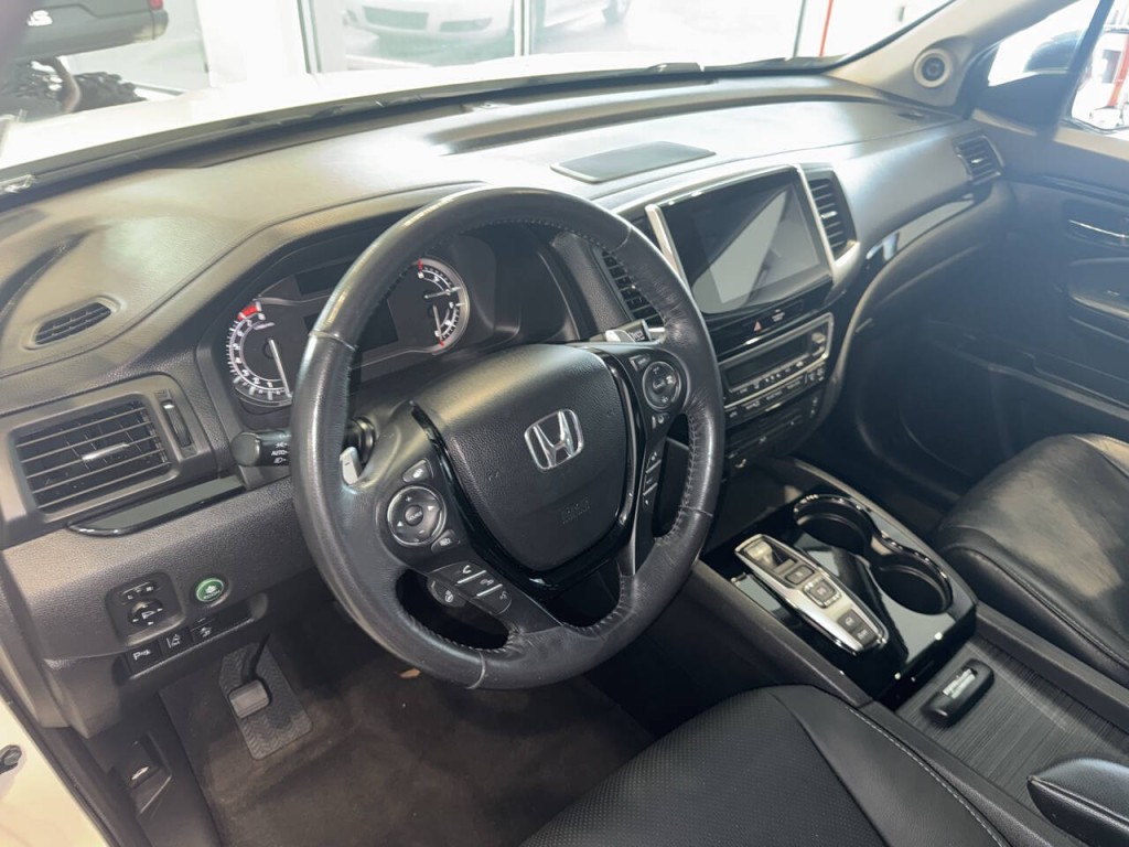 2017 Honda Pilot Image 21