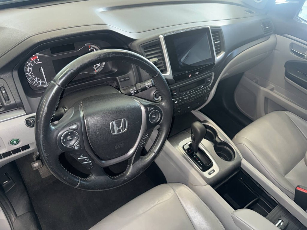 2016 Honda Pilot Image 19