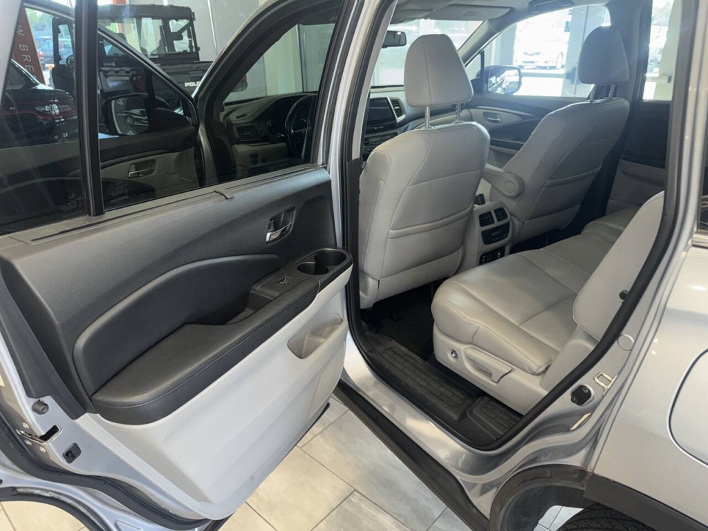 2016 Honda Pilot Image 21