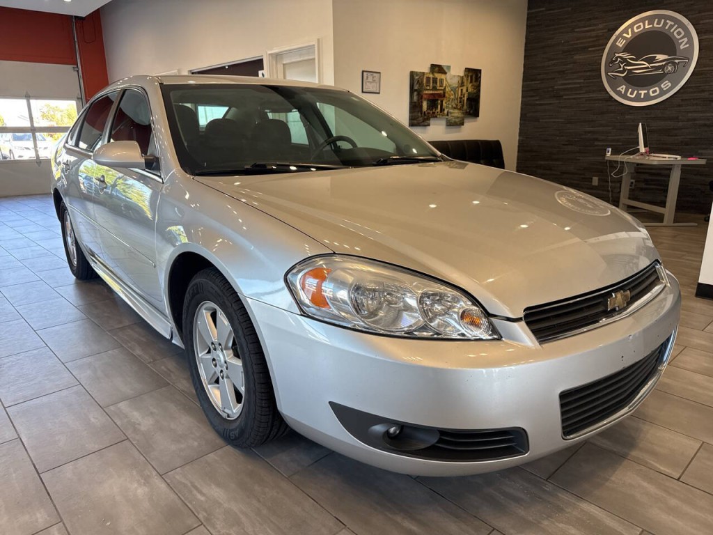 2011 Chevrolet Impala Image 2