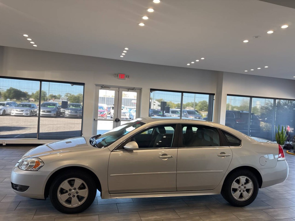 2011 Chevrolet Impala Image 11