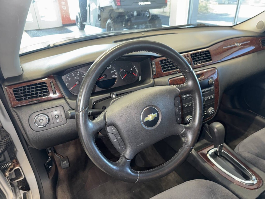 2011 Chevrolet Impala Image 21