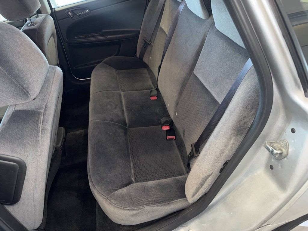 2011 Chevrolet Impala Image 28