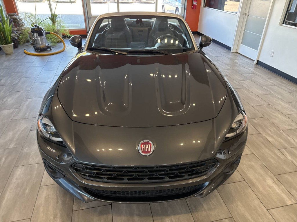 2019 FIAT 124 Spider Image 4