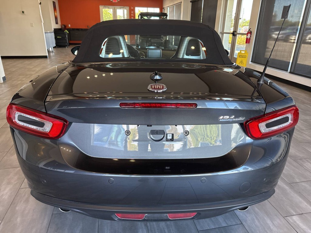 2019 FIAT 124 Spider Image 33