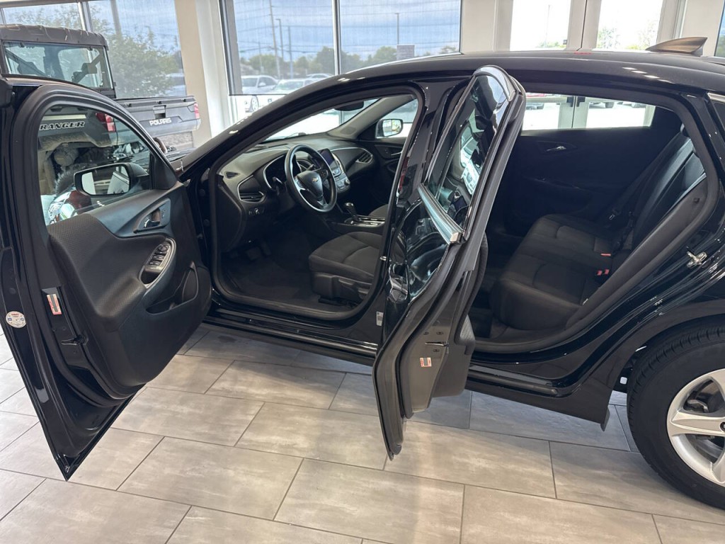 2019 Chevrolet Malibu Image 11