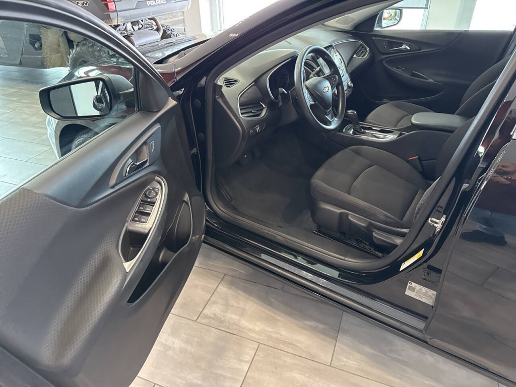 2019 Chevrolet Malibu Image 12