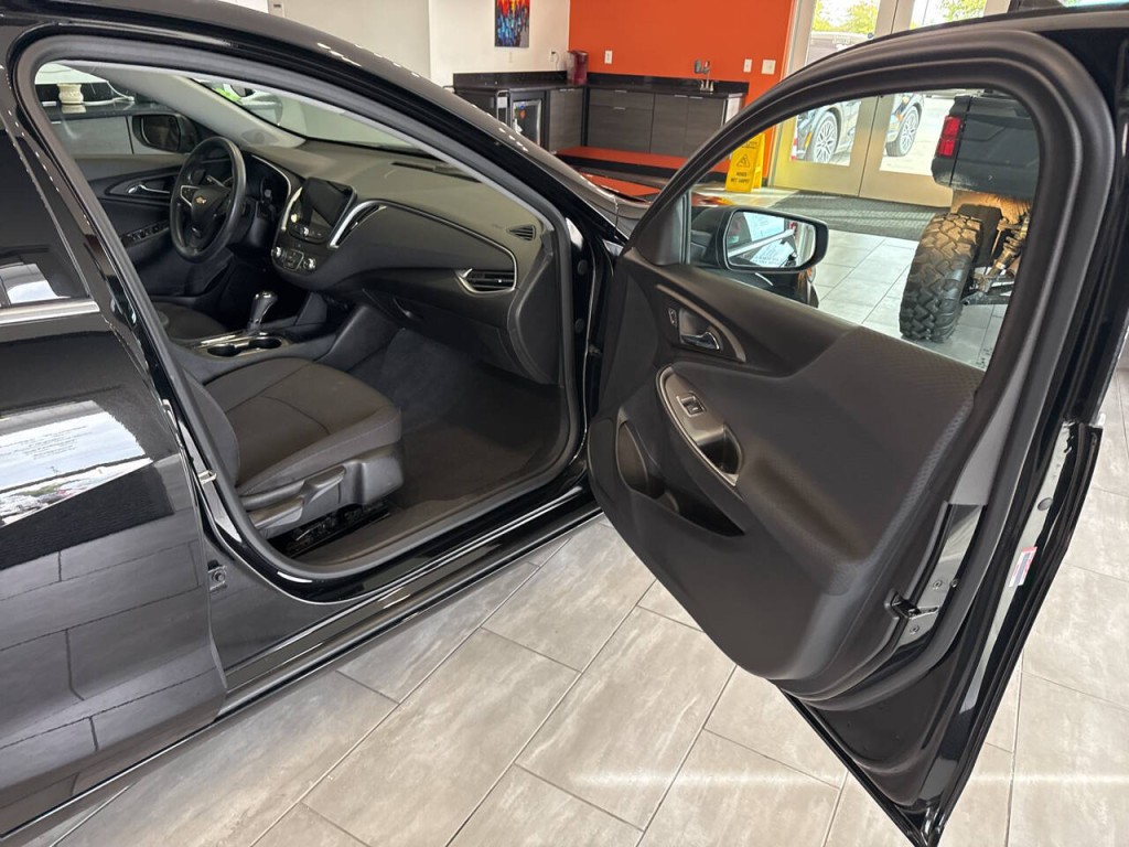 2019 Chevrolet Malibu Image 31