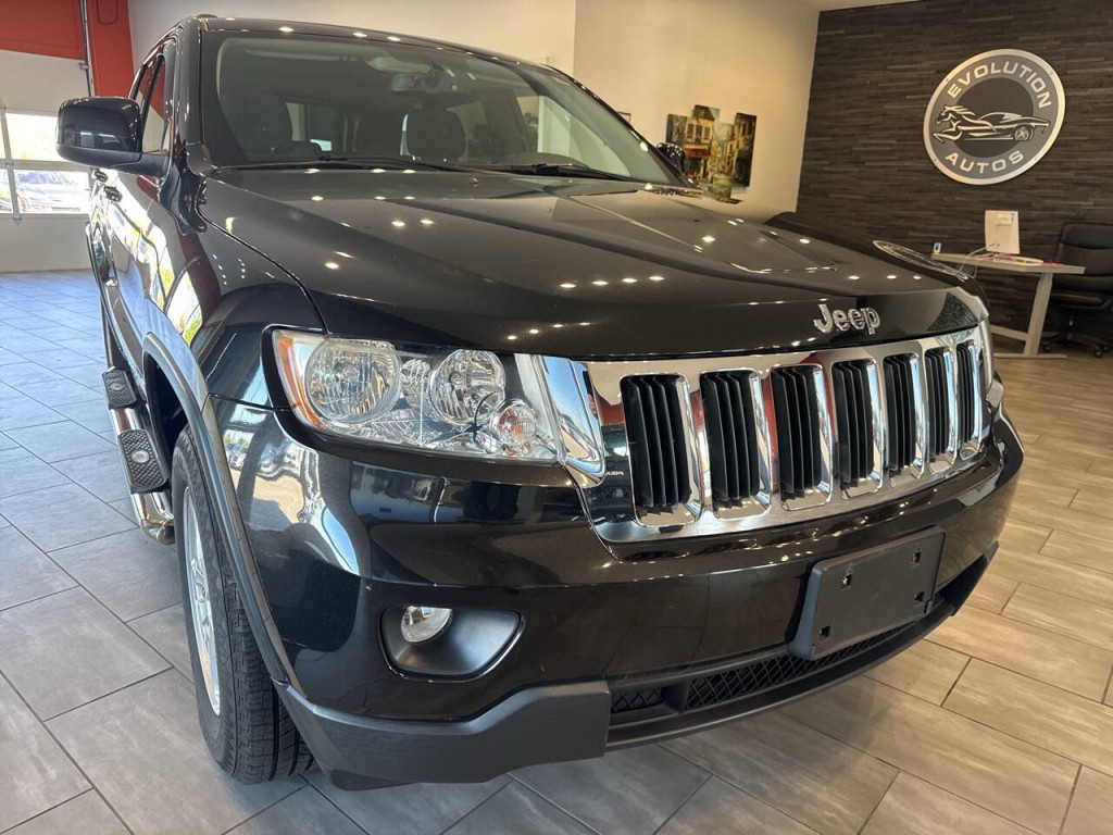 2012 Jeep Grand Cherokee Image 1