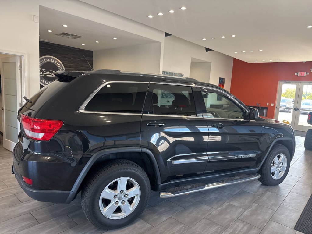 2012 Jeep Grand Cherokee Image 9