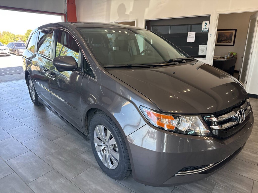 2016 Honda Odyssey Image 2