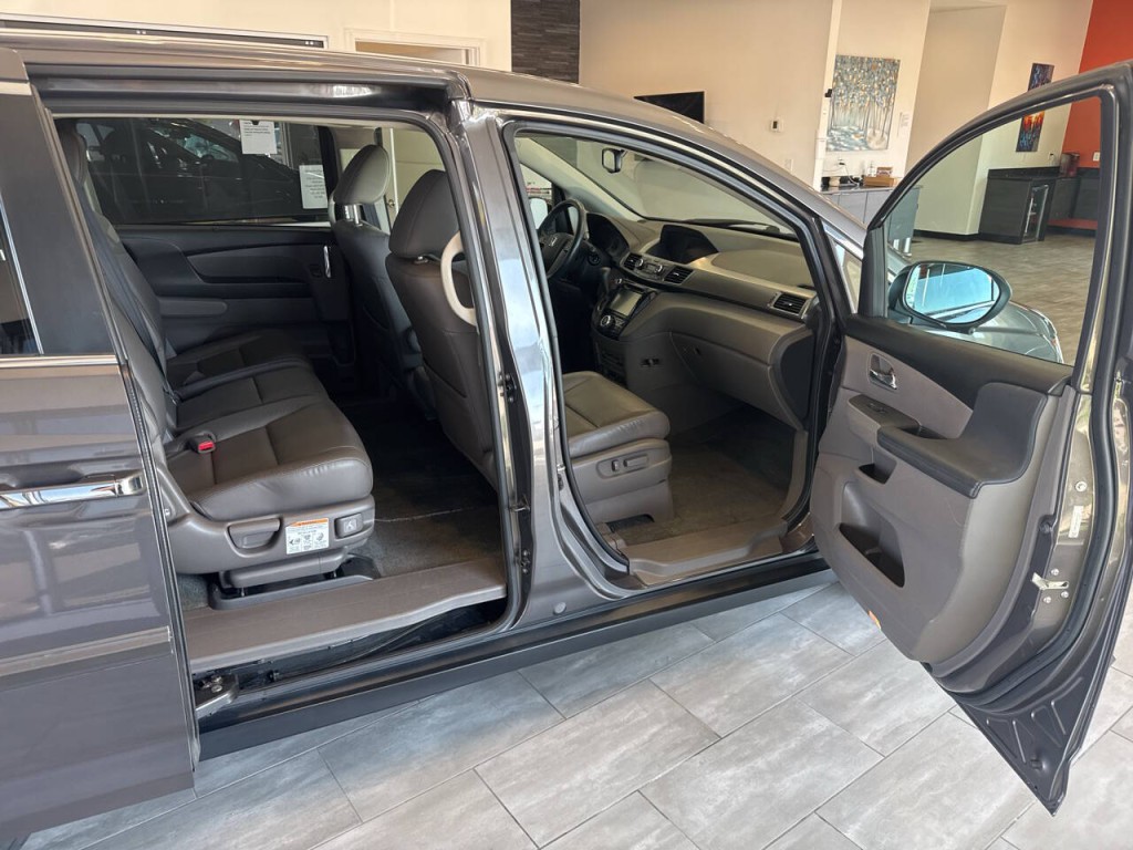 2016 Honda Odyssey Image 17