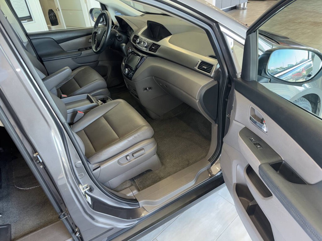 2016 Honda Odyssey Image 18