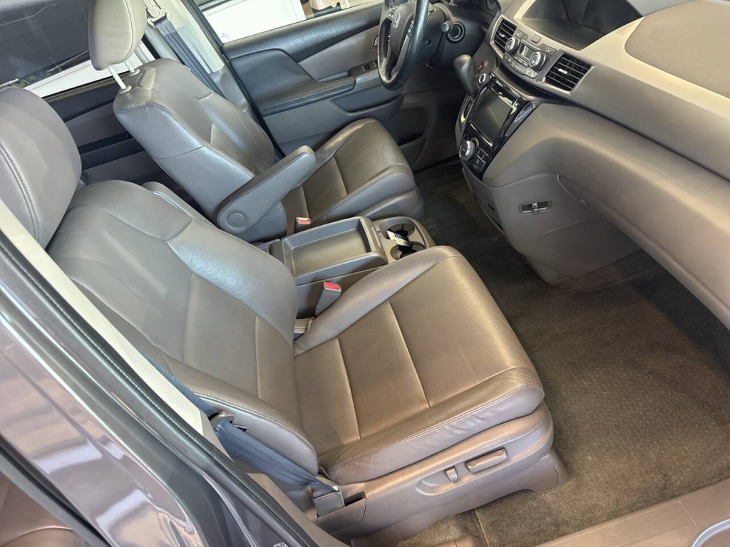 2016 Honda Odyssey Image 19