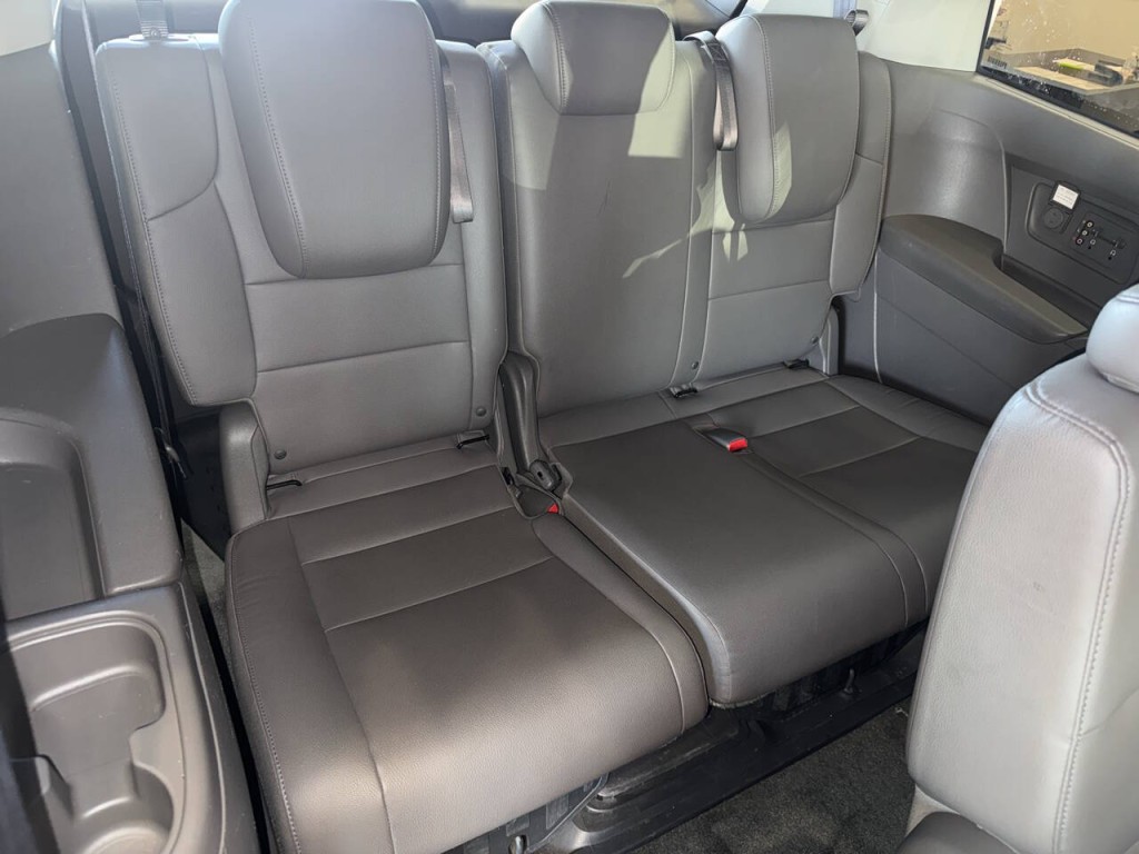 2016 Honda Odyssey Image 25