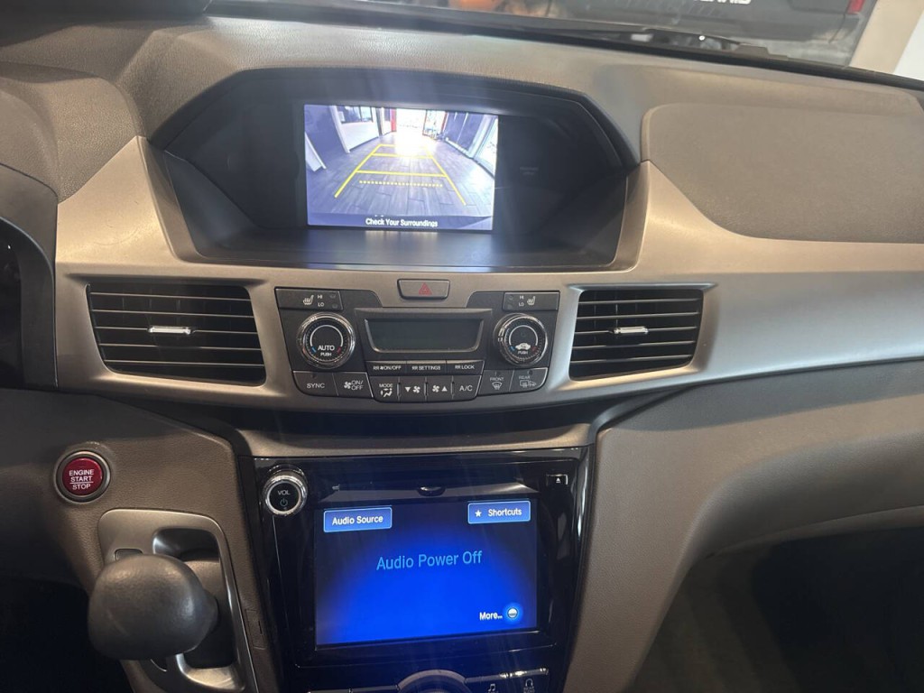 2016 Honda Odyssey Image 32