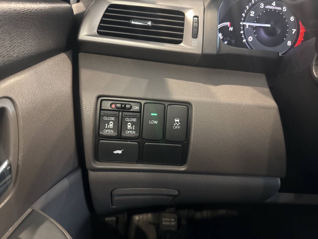 2016 Honda Odyssey Image 33