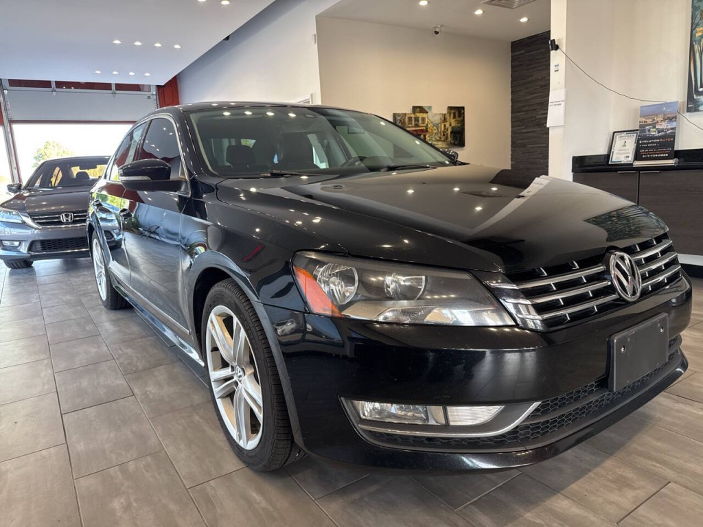 2014 Volkswagen Passat Image 2