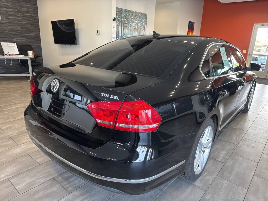 2014 Volkswagen Passat Image 12