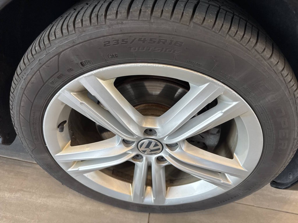 2014 Volkswagen Passat Image 26