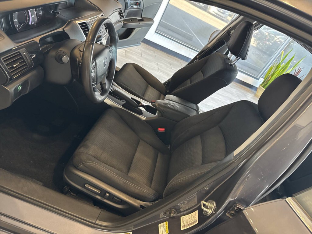 2013 Honda Accord Image 19