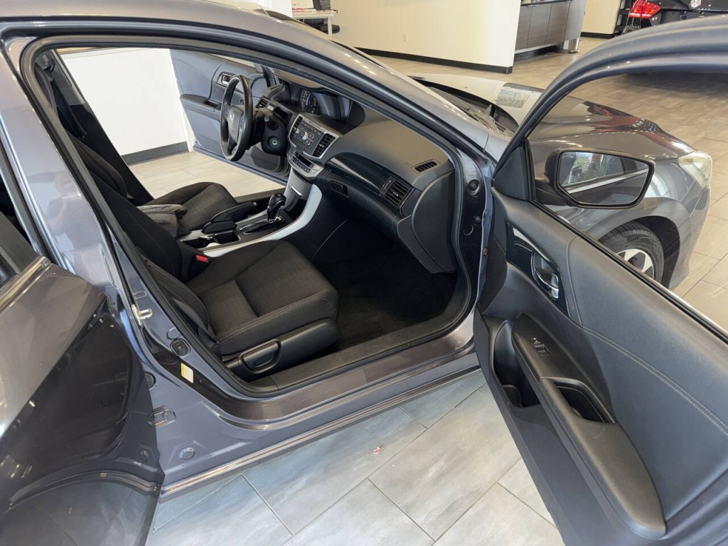 2013 Honda Accord Image 24