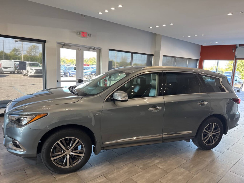 2017 INFINITI QX60 Image 8