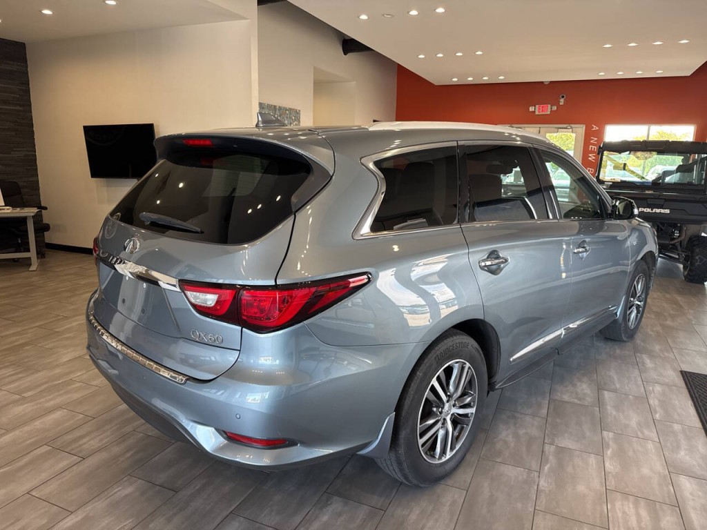 2017 INFINITI QX60 Image 11