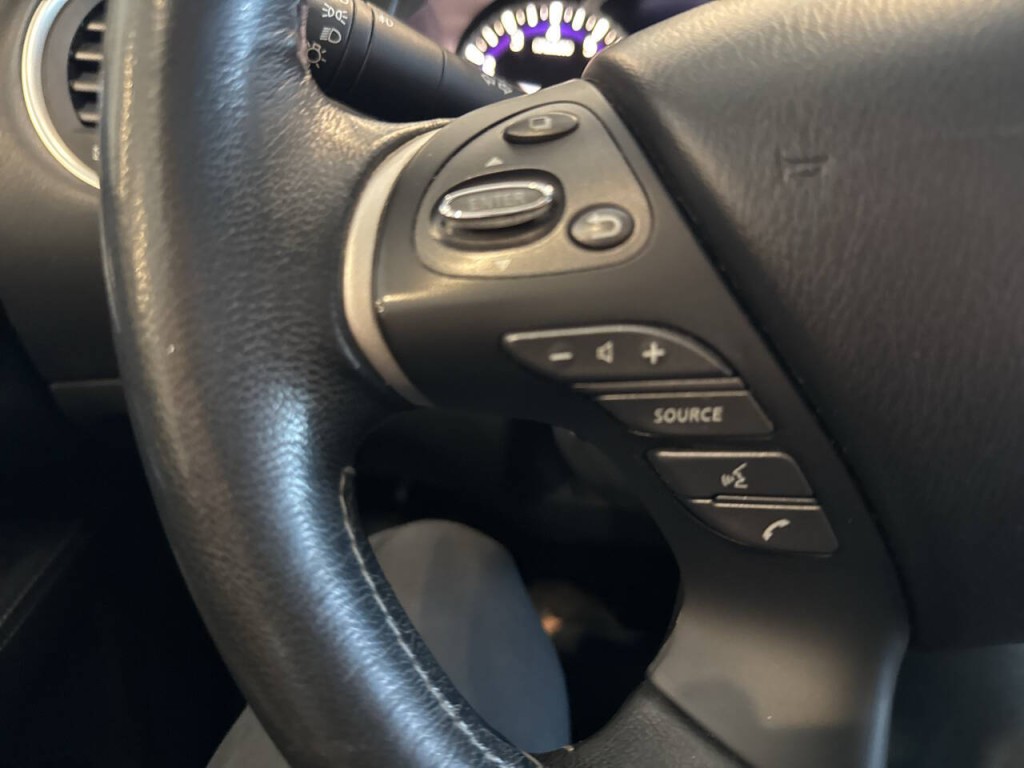 2017 INFINITI QX60 Image 32