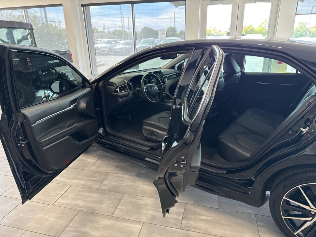2022 Toyota Camry Image 10
