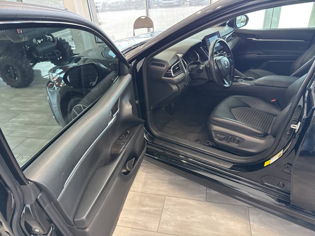 2022 Toyota Camry Image 11
