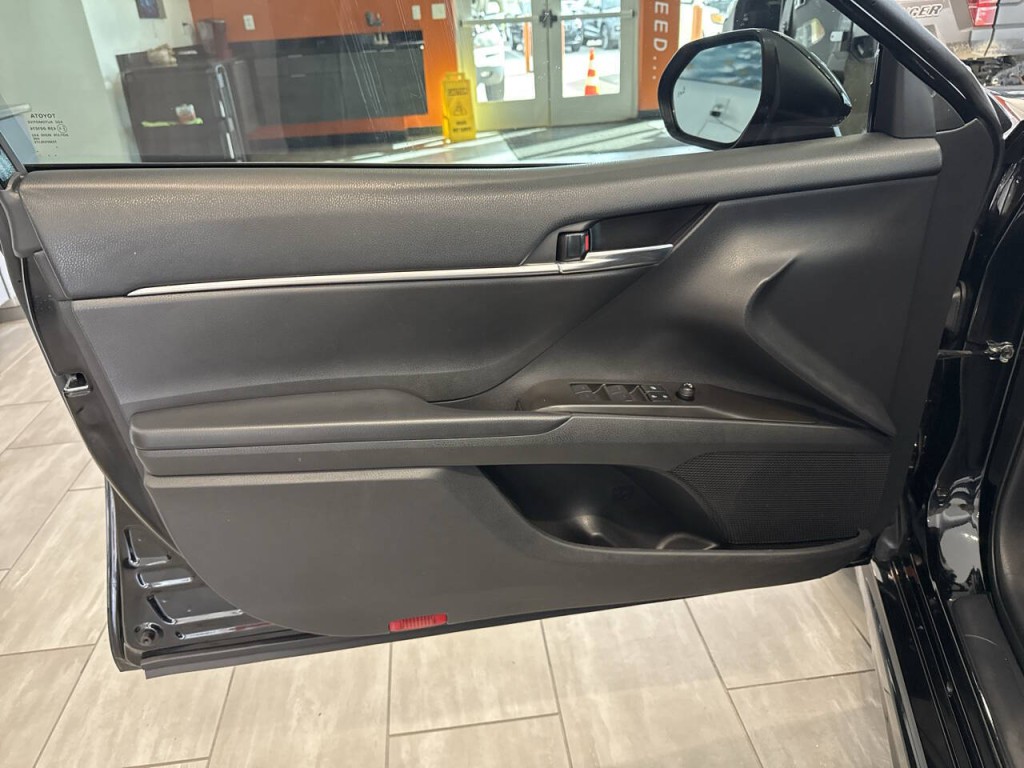 2022 Toyota Camry Image 12