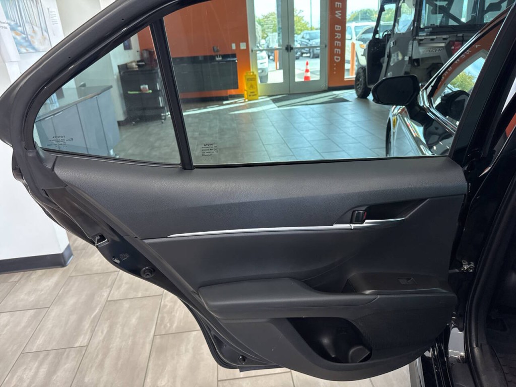 2022 Toyota Camry Image 22