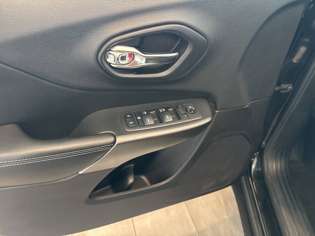 2019 Jeep Cherokee Image 22