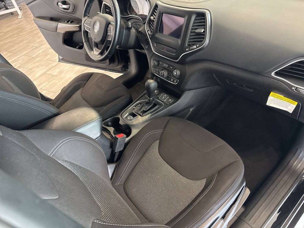 2019 Jeep Cherokee Image 24