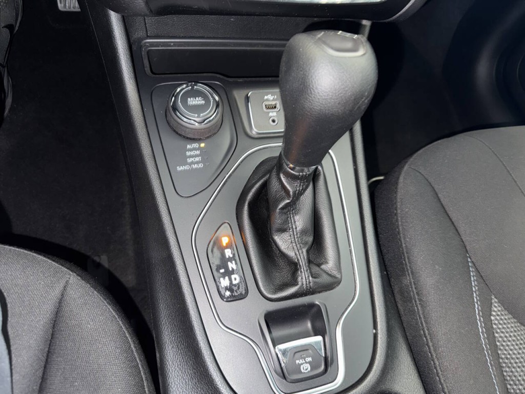 2019 Jeep Cherokee Image 34