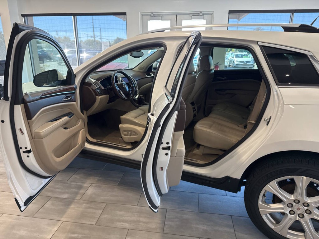 2013 Cadillac SRX Image 13