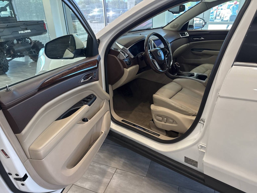 2013 Cadillac SRX Image 14