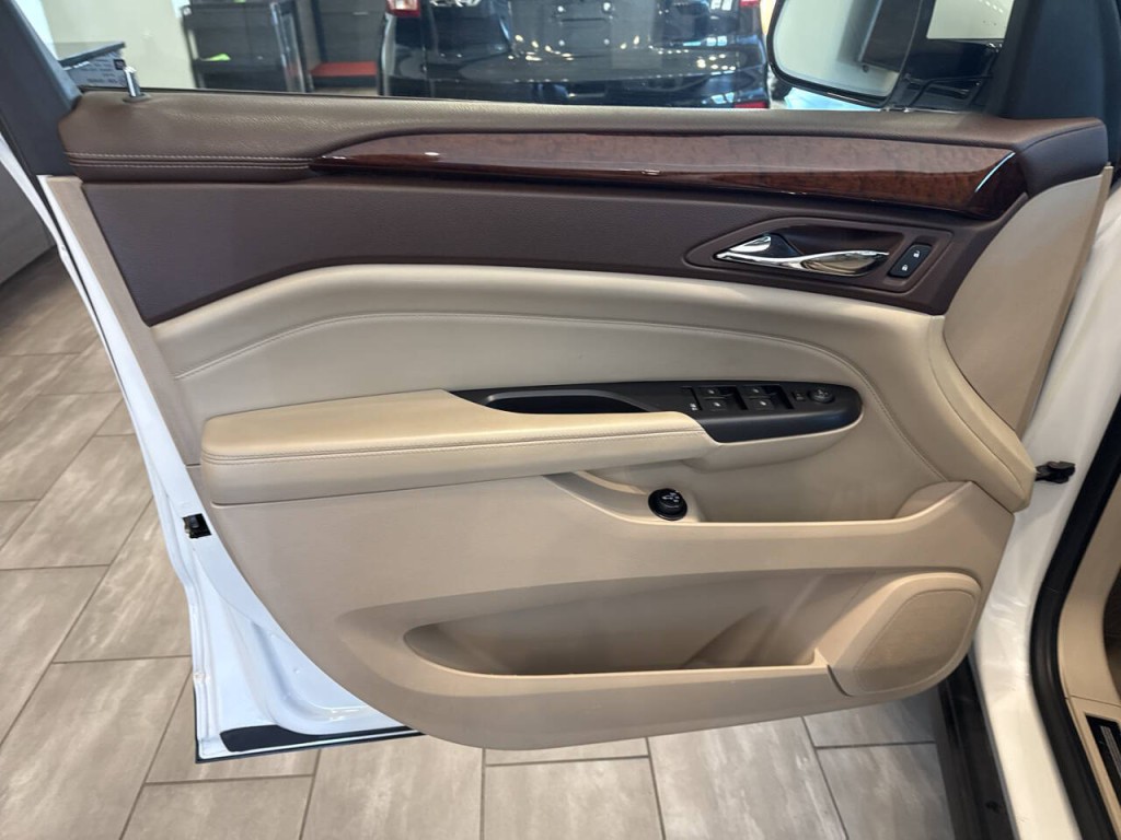 2013 Cadillac SRX Image 15